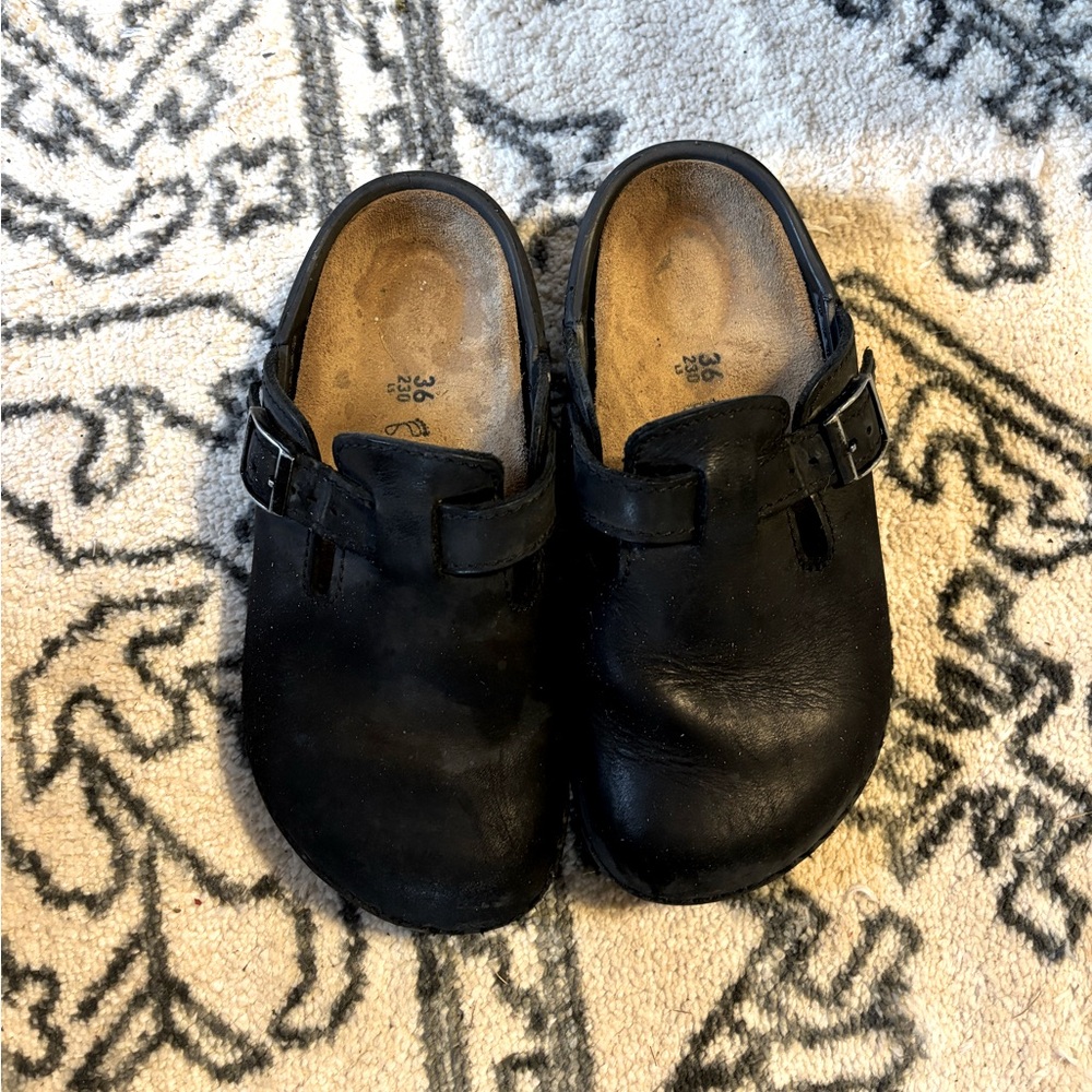 Black Birkenstocks